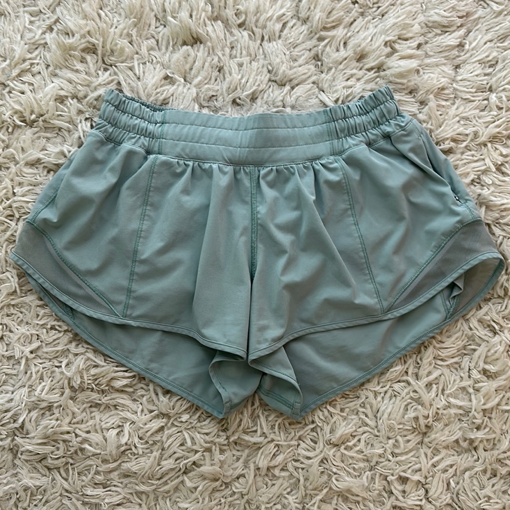 Blue cast lululemon hottie hot shorts 6 regular
